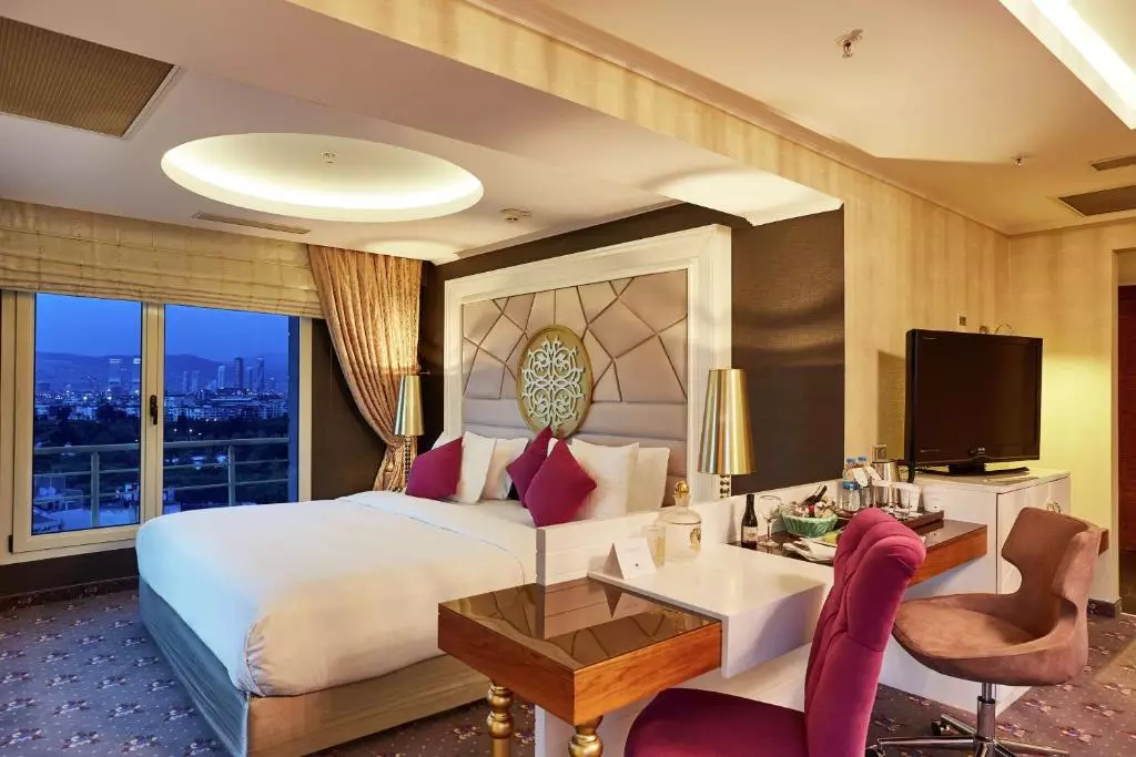 هتل دابل تری بای هیلتون